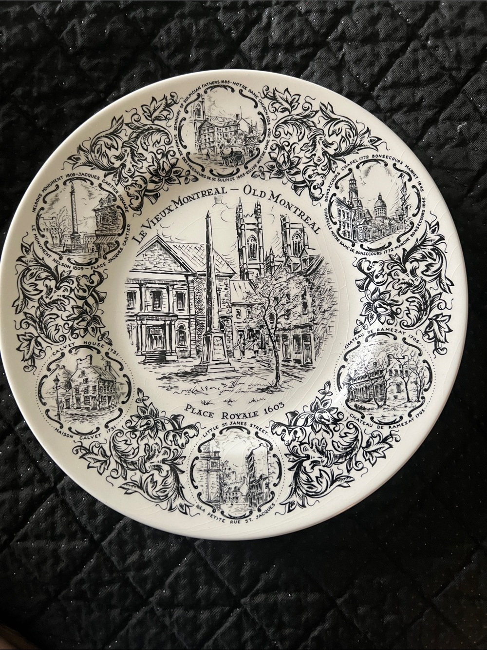 Vintage Wood & Sons "Le Vieux Montréal" English Ironstone Collector Plate 10"